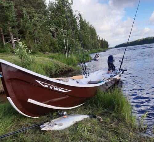 YKI jokivene Kalastusveneet