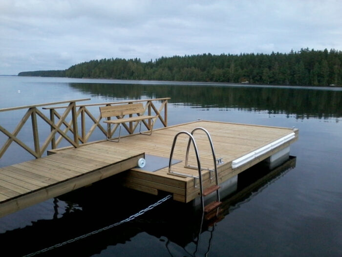 Laituripenkki 240 cm RST jaloilla - Image 2